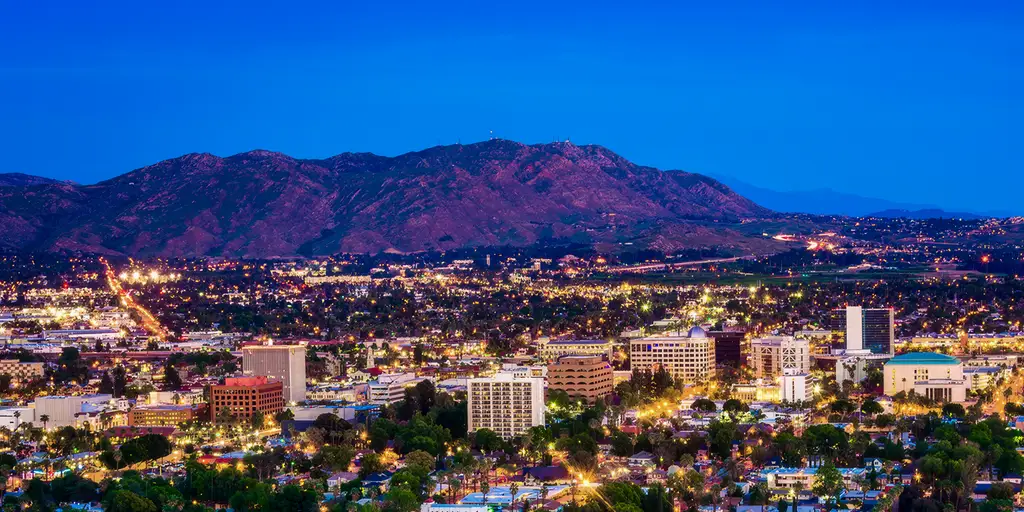 Corona, CA skyline